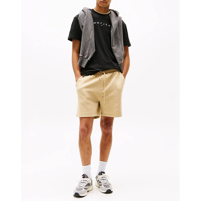 Product TOMMY JEANS TJM REG LINEAR LOGO TEE EXT base image