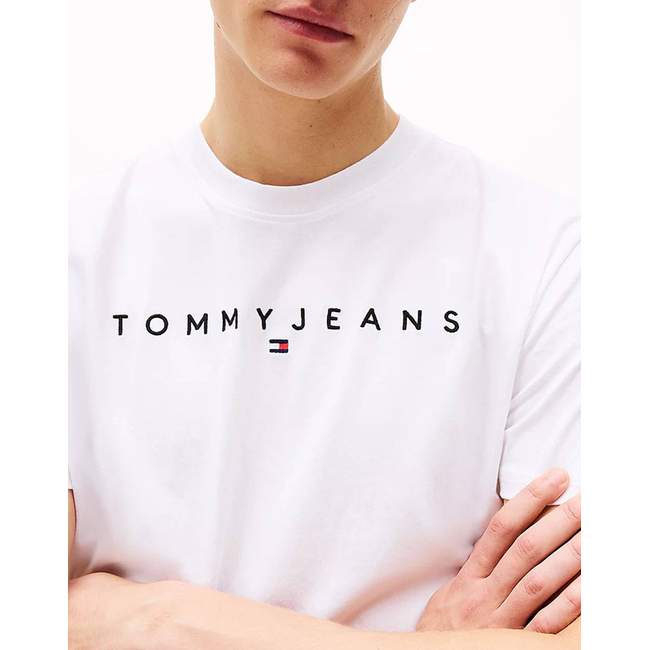 Product TOMMY JEANS TJM REG LINEAR LOGO TEE EXT base image