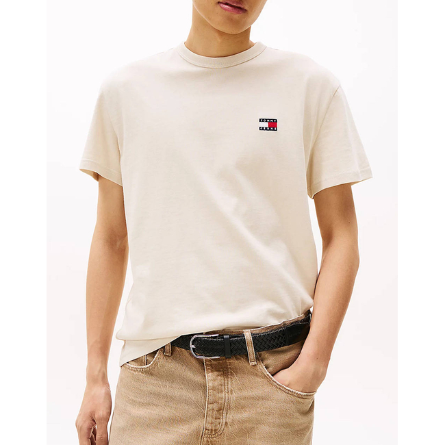 Product TOMMY JEANS TJM REG BADGE TEE EXT base image