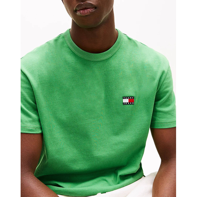 Product TOMMY JEANS TJM REG BADGE TEE EXT base image