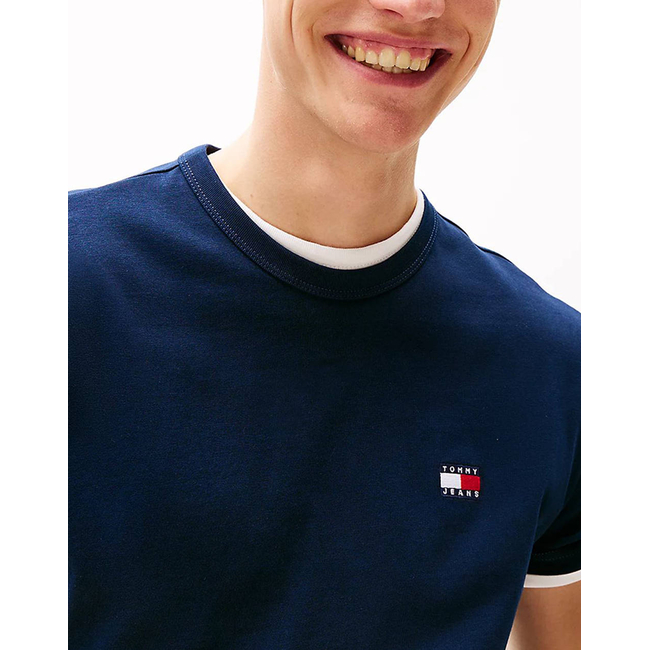 Product TOMMY JEANS TJM REG BADGE TEE EXT base image