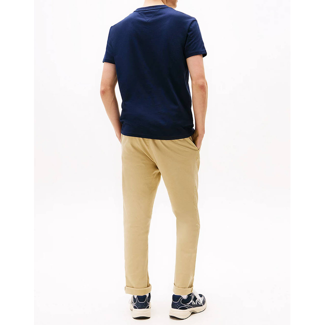 Product TOMMY JEANS TJM REG SIGNTR DNA TEE EXT base image