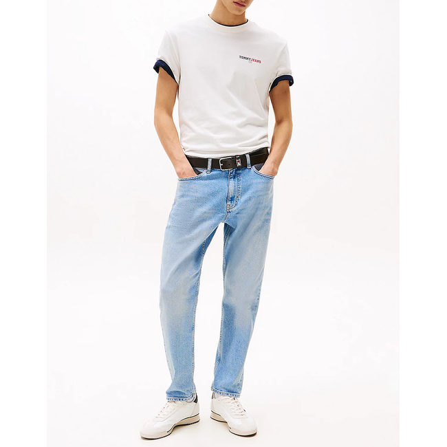 Product TOMMY JEANS TJM REG DNA GRAPHIC TEE EXT base image