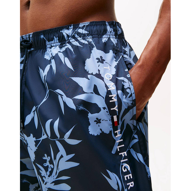 Product TOMMY HILFIGER MEDIUM DRAWSTRING PRINT base image
