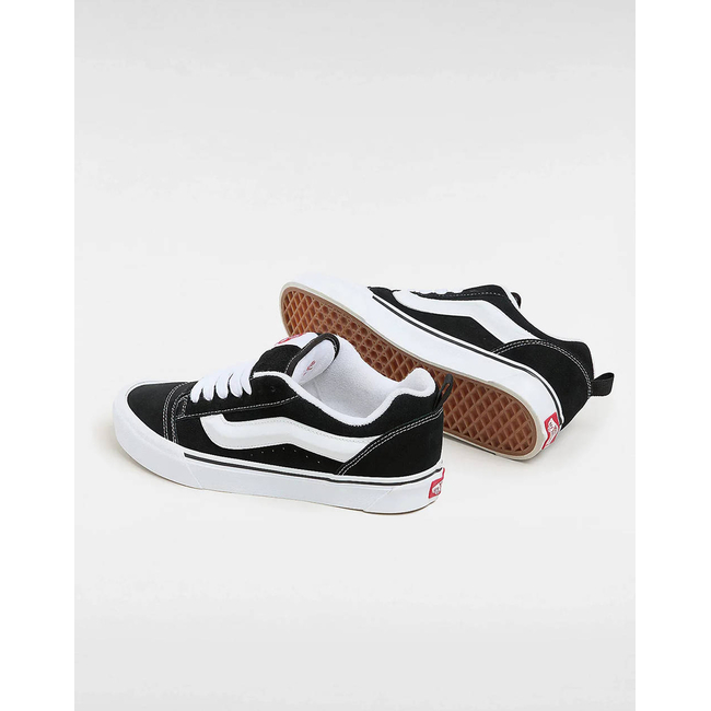 Product VANS Knu Skool base image