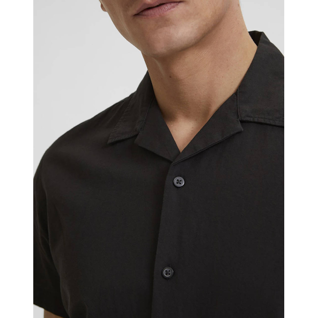 Product SELECTED SLHREGSUN SHIRT SS RESORT base image