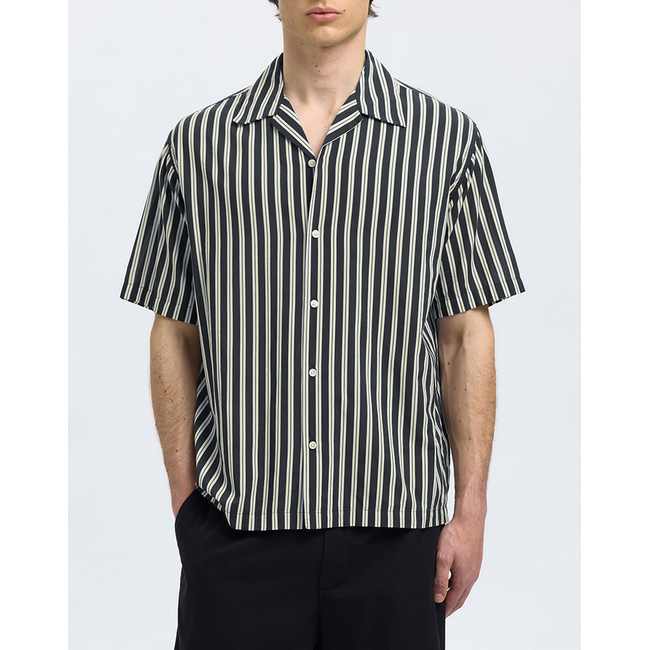 Product SELECTED SLHRLXAIR MIX SS SHIRT base image