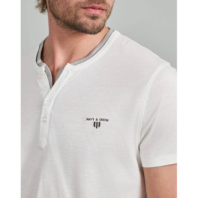 Product NAVY&GREEN V-NECK T-SHIRT WITH BUTTONS base image