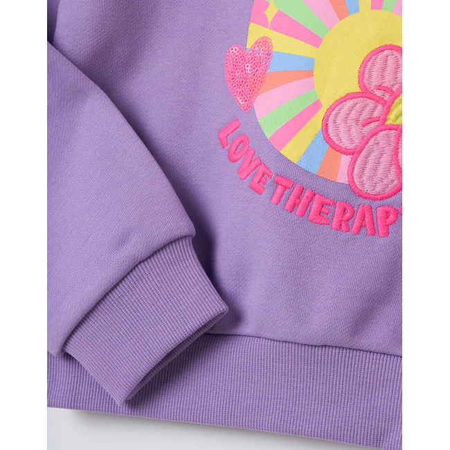 Product OVS ROUNDNECK W/EMBRO base image