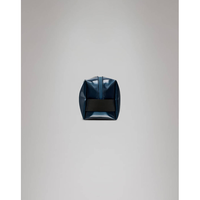 Product RAINS Wash Bag Small W3 (Διαστάσεις: 13 x 11 x 21εκ.) base image