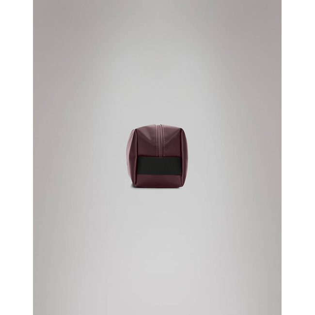 Product RAINS Wash Bag Small W3 (Διαστάσεις: 13 x 11 x 21εκ.) base image