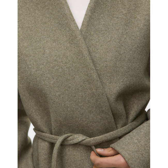 Product AWARE BY VERO MODA AWSIJINA LS V-NECK SHORT JACKET base image