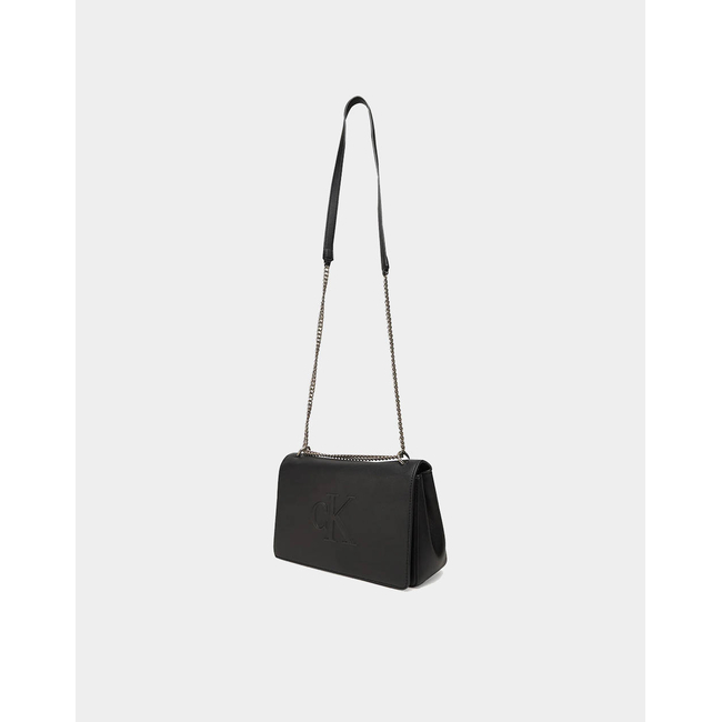 Product CALVIN KLEIN JEANS SCULPTED EW FLAP25 SHOULDER BAG (Dimensions: 25 x 16 x 8cm) base image