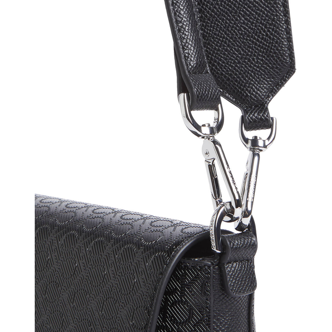 Product CALVIN KLEIN JEANS CK MST AP DBL STRPS (Dimensions: 26 x 13 x 5cm.) base image