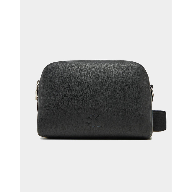 Product CALVIN KLEIN JEANS ULTRALIGHT CAMERA BAG21 PU (Dimensions: 20 x 13.5 x 7cm.) base image