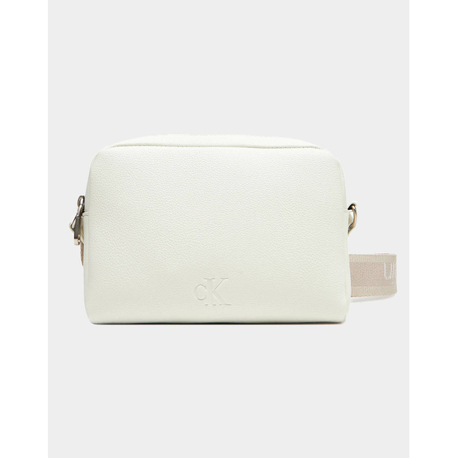Product CALVIN KLEIN JEANS ULTRALIGHT CAMERA BAG21 PU (Dimensions: 20 x 13.5 x 7cm.) base image