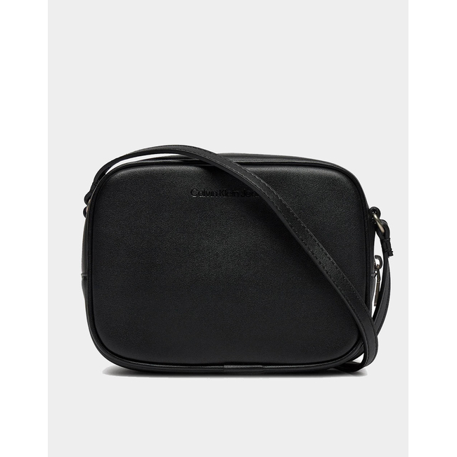Product CALVIN KLEIN JEANS CAMERA BAG (Dimensions: 18 x 13 x 7cm.) base image