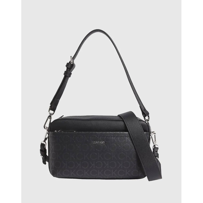 Product CALVIN KLEIN JEANS CK MST AP DBL STRPS (Dimensions: 21.5 x 16.5 x 5 cm.) base image