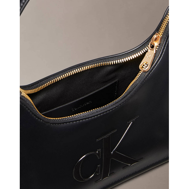 Product CALVIN KLEIN RAISED CK SMALL SHOULDER BAG (Dimensions: 25 x 18.5 x 6cm) base image