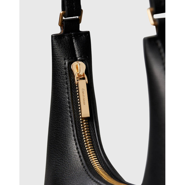 Product CALVIN KLEIN JEANS FOIL LOGO SHOULDER BAG (Dimensions: 30.5 x 13 x 7.5cm) base image