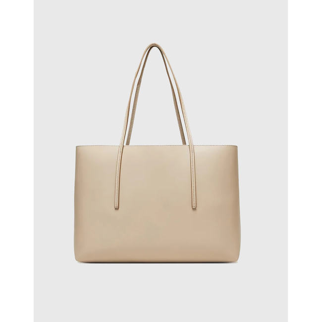 Product CALVIN KLEIN JEANS FOIL LOGO TOTE W/POUCH (Dimensions: 40 x 28 x 12cm) base image