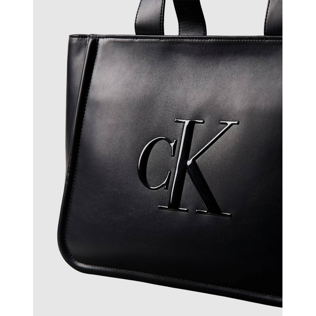 Product CALVIN KLEIN RAISED CK MEDIUM TOTE (Διαστάσεις: 33 x 27.5 x 15εκ.) base image
