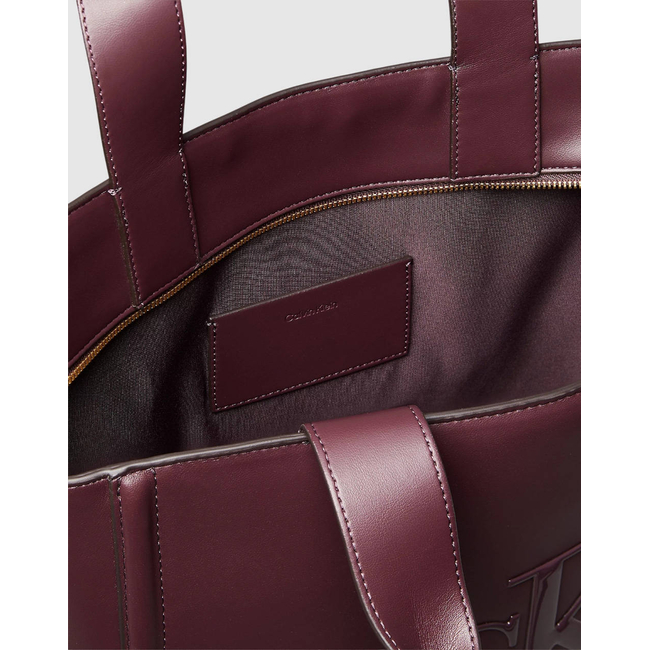 Product CALVIN KLEIN RAISED CK MEDIUM TOTE (Διαστάσεις: 33 x 27.5 x 15εκ.) base image