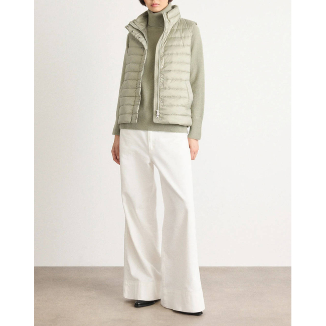 Product GANT ΜΠΟΥΦΑΝ ΧΜ LIGHT DOWN VEST base image
