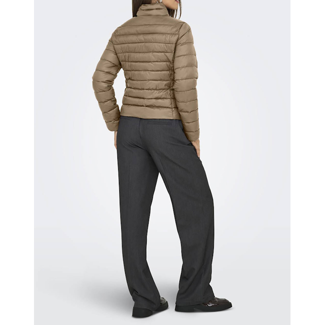 Product ONLY ONLTAHIA LW QUILTED JACKET OTW NOOS base image
