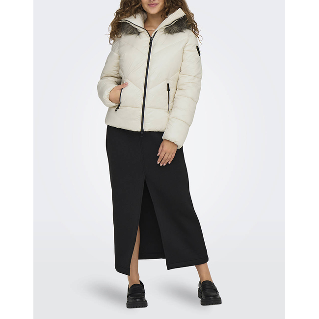 Product ONLY ONLFEVER SHORT PUFFER LIFE CC OTW base image