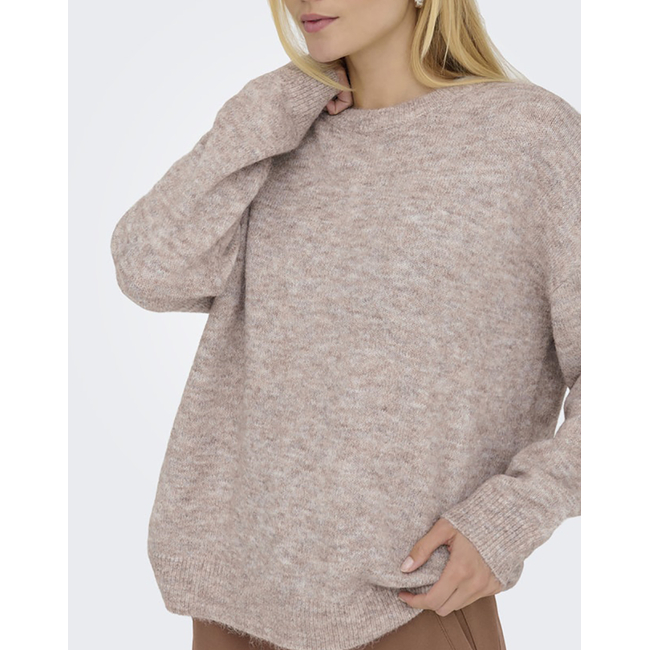 Product ONLY ONLAZU LS BOXY O-NECK KNT base image
