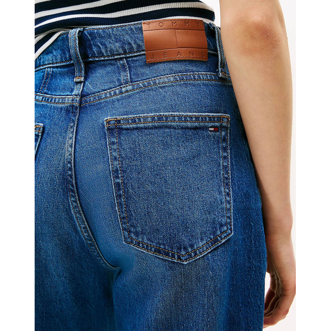 Product TOMMY JEANS  MOM JEAN UH TPR CH0152 CO base image