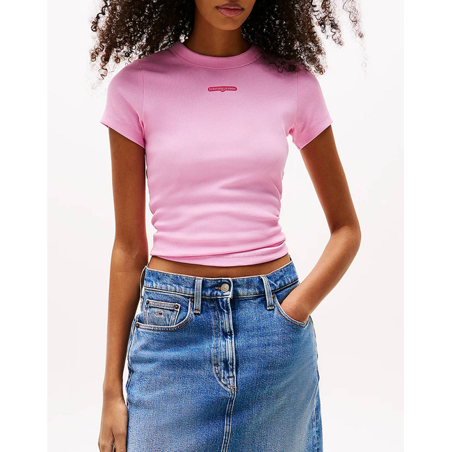 Product TOMMY JEANS TJW SLIM SCRIPT LABEL SS TEE EXT base image