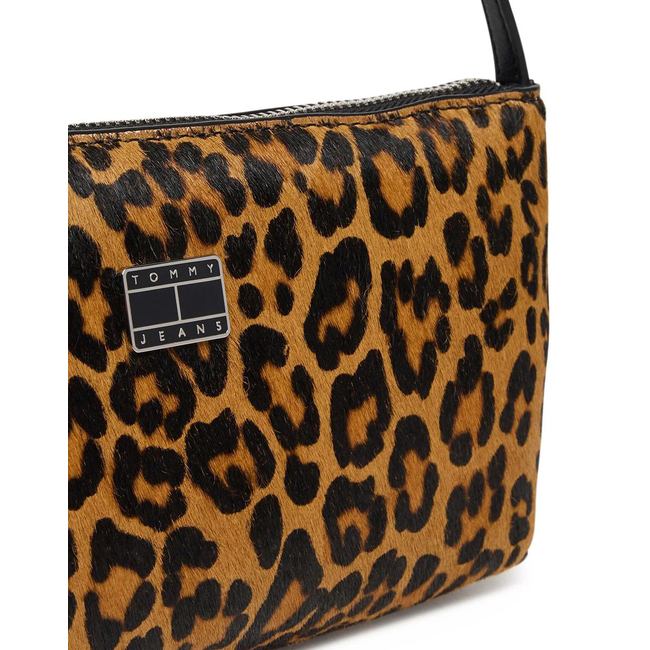 Product TOMMY JEANS TJW MUST LEOPARD SHOULDER BAG (Διαστάσεις: 22 x 12 x 4.5εκ,) base image