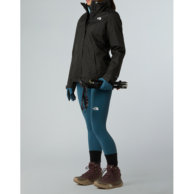 Product THE NORTH FACE W EVOLVE II TRI JKT base image