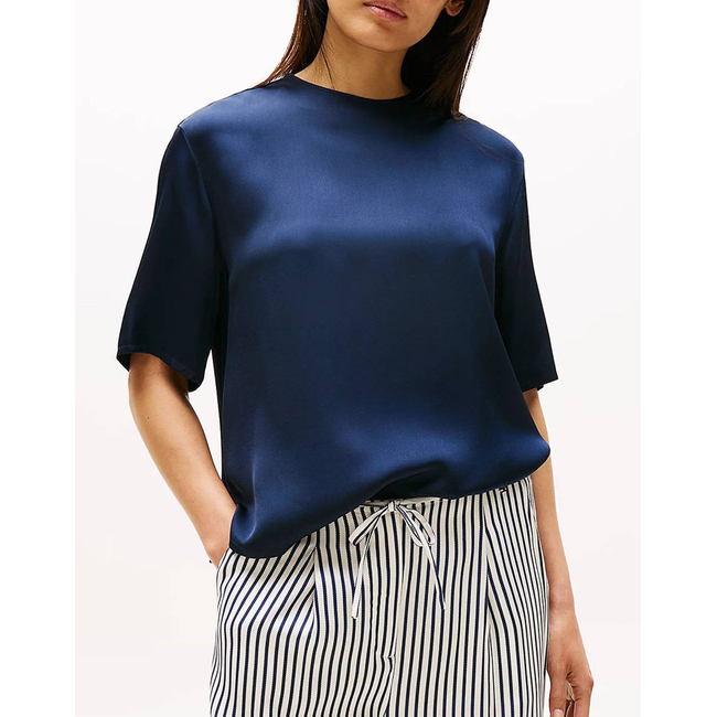 Product TOMMY HILFIGER SATEEN C-NECK RELAXED T-SHIRT base image