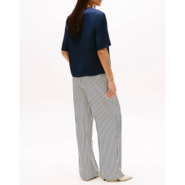 Product TOMMY HILFIGER SATEEN C-NECK RELAXED T-SHIRT base image