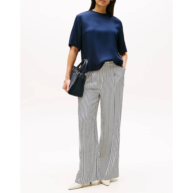 Product TOMMY HILFIGER SATEEN C-NECK RELAXED T-SHIRT base image