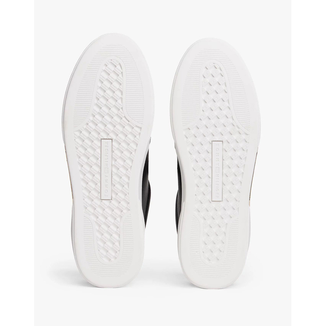 Product TOMMY HILFIGER ESSENTIAL CHIC COURT SNEAKER base image
