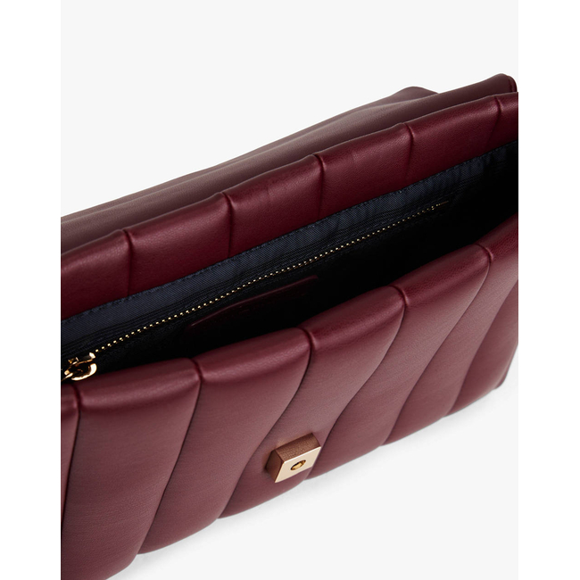 Product TOMMY HILFIGER TH GRACE MED CROSSOVER (Dimensions: 28 x 10 x 17cm.) base image