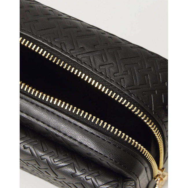 Product TOMMY HILFIGER TH ICON CAMERA BAG MONO base image