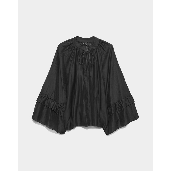 Product VERO MODA VMJENNA 7/8 FRILL TOP WVN GA base image