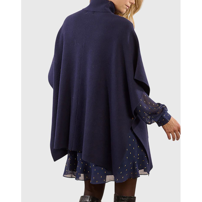 Product MOLLY BRACKEN LADIES KNITTED CAPE base image