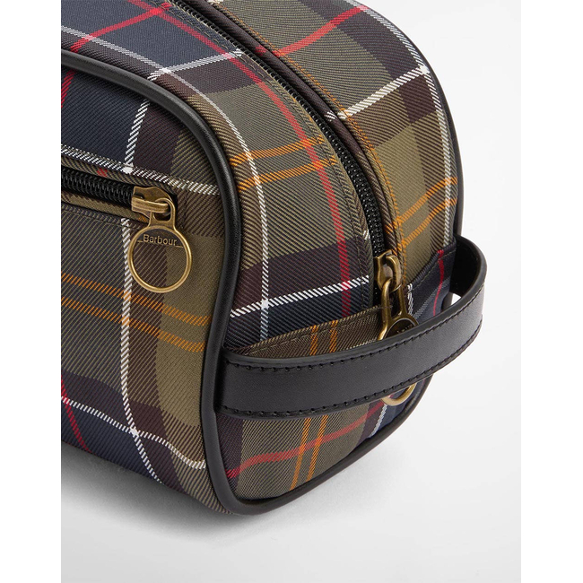 Product BARBOUR BARBOUR TARTAN WASHBAG (Dimensions: 12.5 x 14 x 24cm) base image