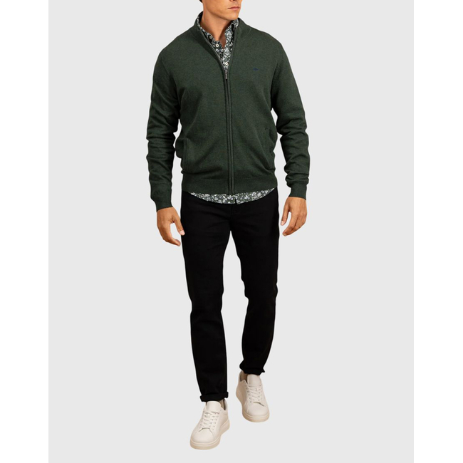 Product FYNCH-HATTON KNITWEAR base image