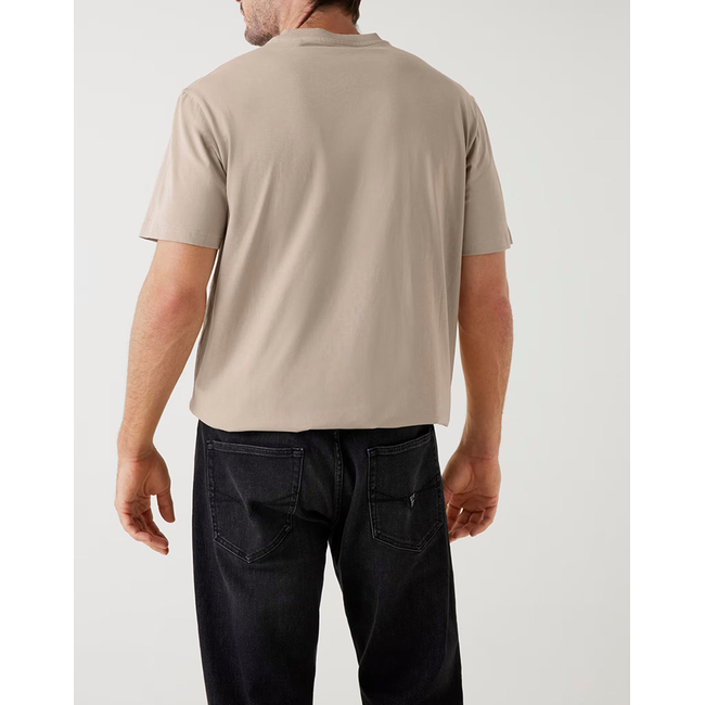 Product GUESS CN SS SMALL LOGO TEE ΜΠΛΟΥΖΑ ΑΝΔΡΙΚΟ base image