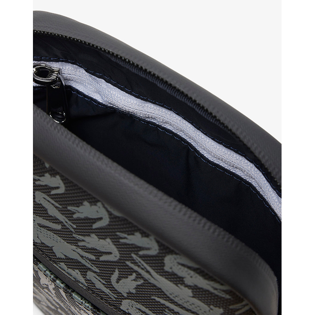 Product LACOSTE ΤΣΑΝΤΑ base image