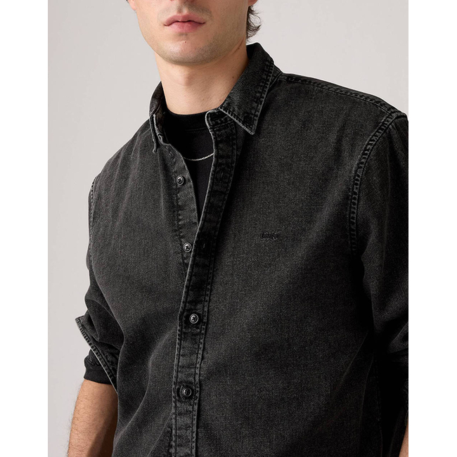 Product LEVIS AUTHENTIC BUTTON DOWN base image