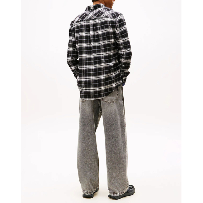 Product TOMMY JEANS TJM REG FLANNEL CHECK SHIRT EXT base image