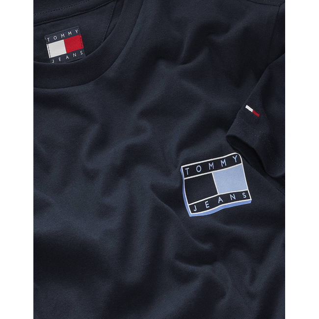 Product TOMMY JEANS TJM SLIM POP COLOR FLAG TEE EXT base image